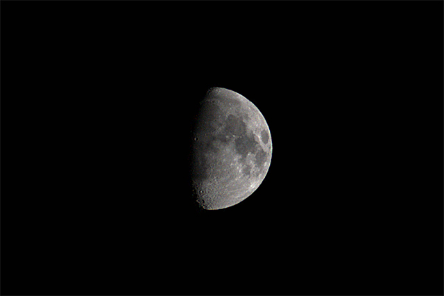 2022.08.06 - Lune01.jpg